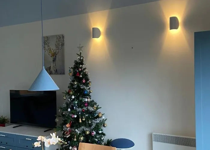 Holiday home Modernes Fuer 4 Personen In Einem Waldpark By Interhome *