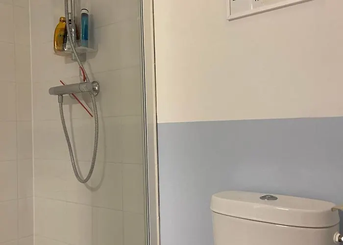 Modernes Fuer 4 Personen In Einem Waldpark By Interhome Holiday home