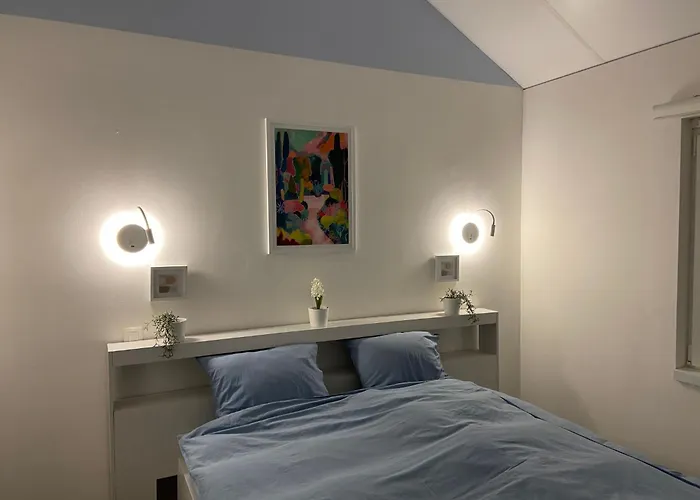 Modernes Fuer 4 Personen In Einem Waldpark By Interhome Heure