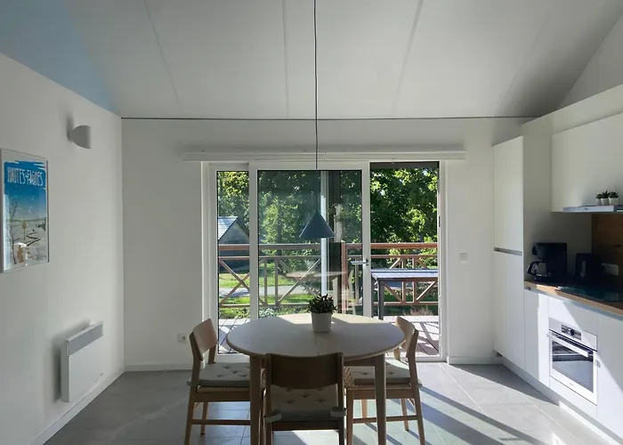 Modernes Fuer 4 Personen In Einem Waldpark By Interhome Holiday home *